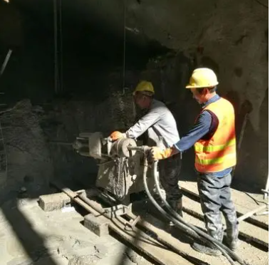 谢通门水下抗分散灌浆料特点 水下不分散注浆料介绍